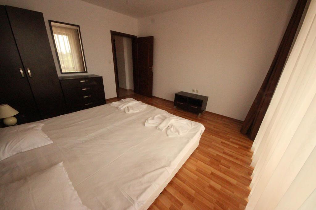 Menada Diamant Apartments Солнечный берег Экстерьер фото
